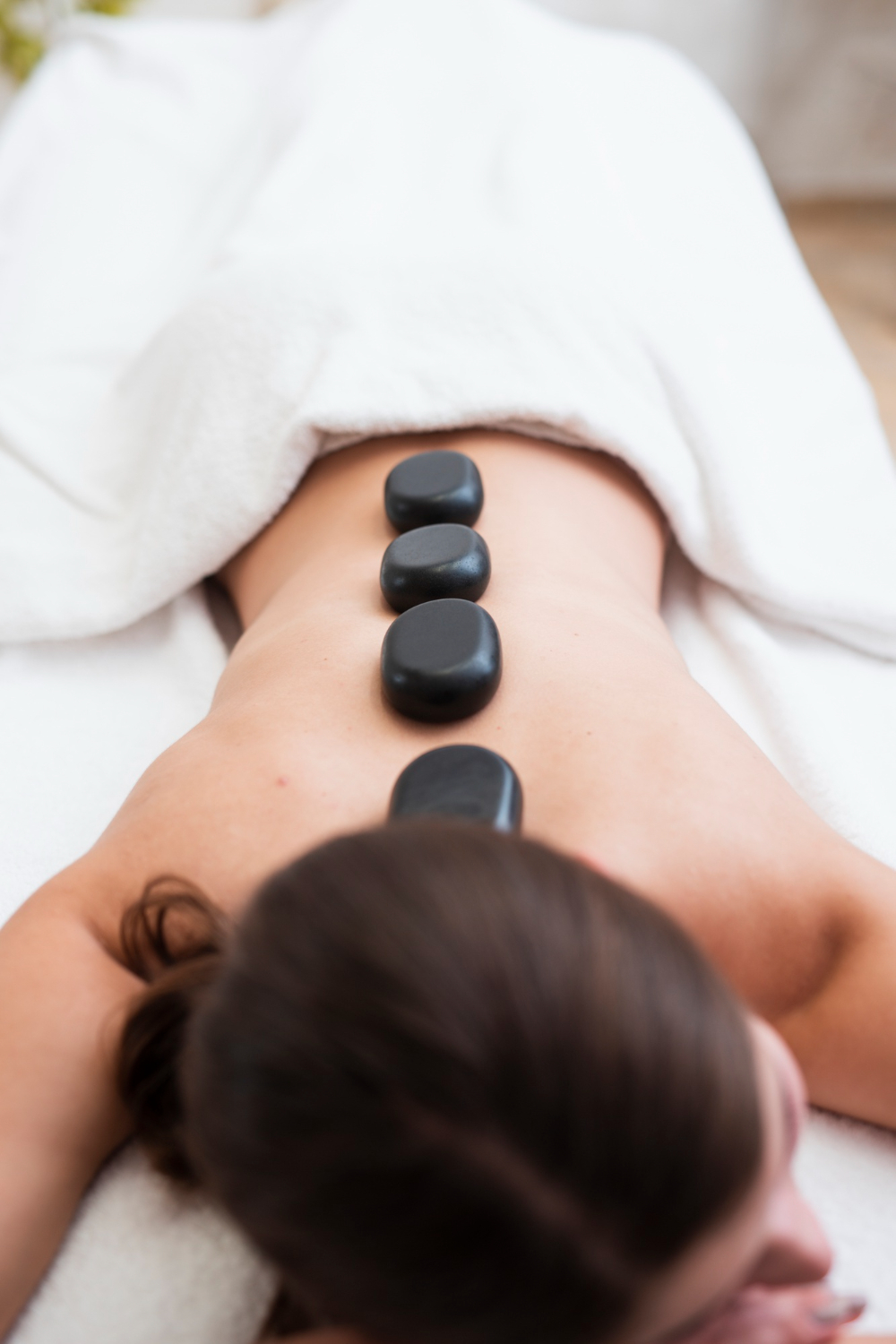 Masaj Balinez cu Pietre Vulcanice